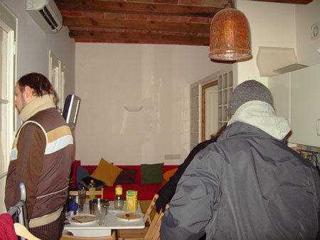 Eine schöne Bild Zeitung..das wäre es jetzt..Berufsschüler Atze schaut verträumt aus dem Fenster
