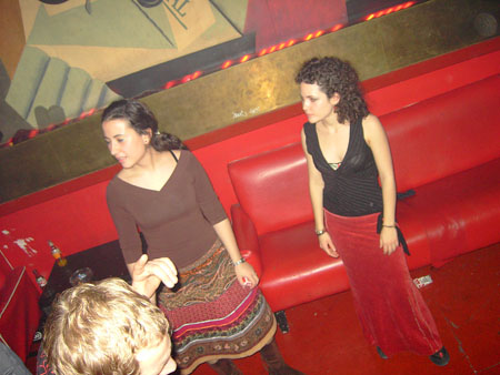 naumi....unten links..meldet sich schon mal bei den lecker chicas an