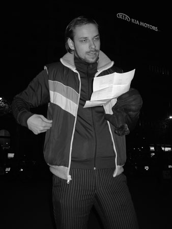 verkaufsmanager Atze will uns seinen neuen Kia andrehen